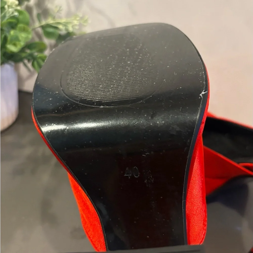 Chic Red Women's Block Heels - Picture 6 of 8